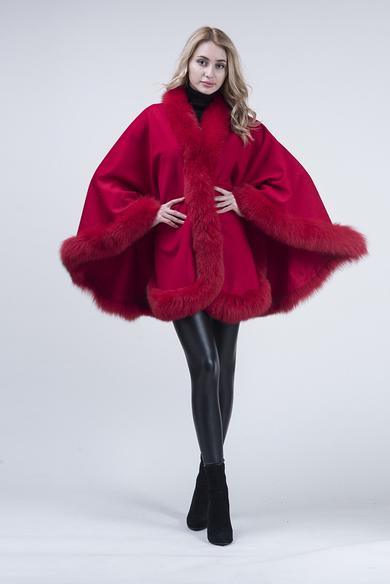 পশম ছাঁটা সঙ্গে কাশ্মীরী মোড়ানো